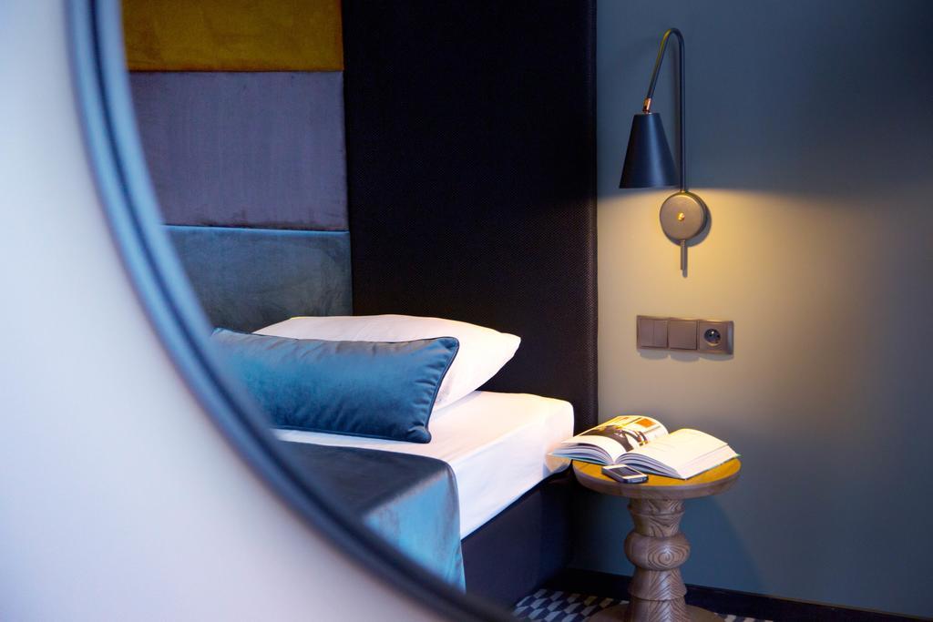 Hotel Remes Opalenica Extérieur photo