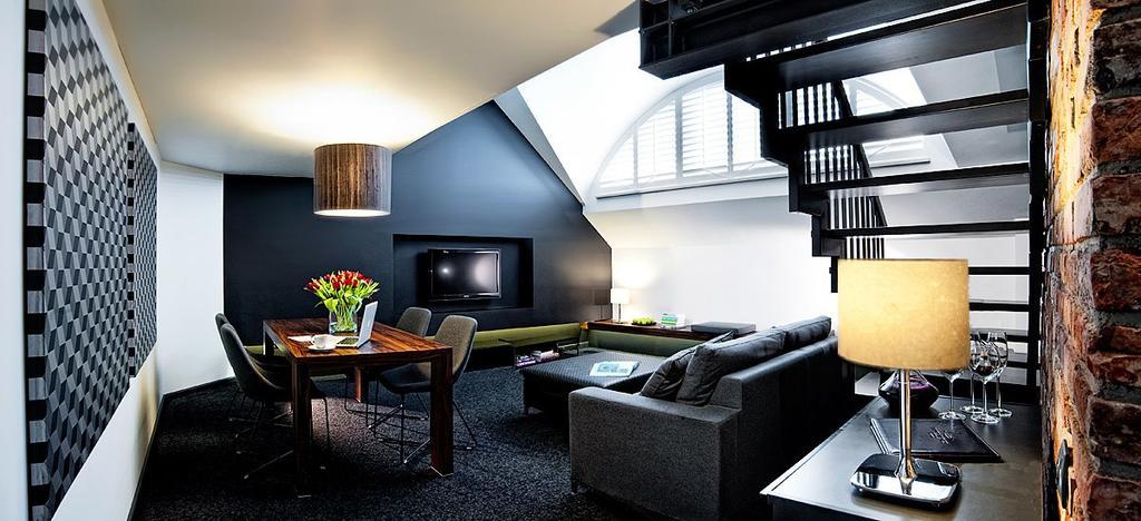 Hotel Remes Opalenica Extérieur photo