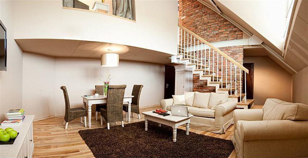 Hotel Remes Opalenica Extérieur photo