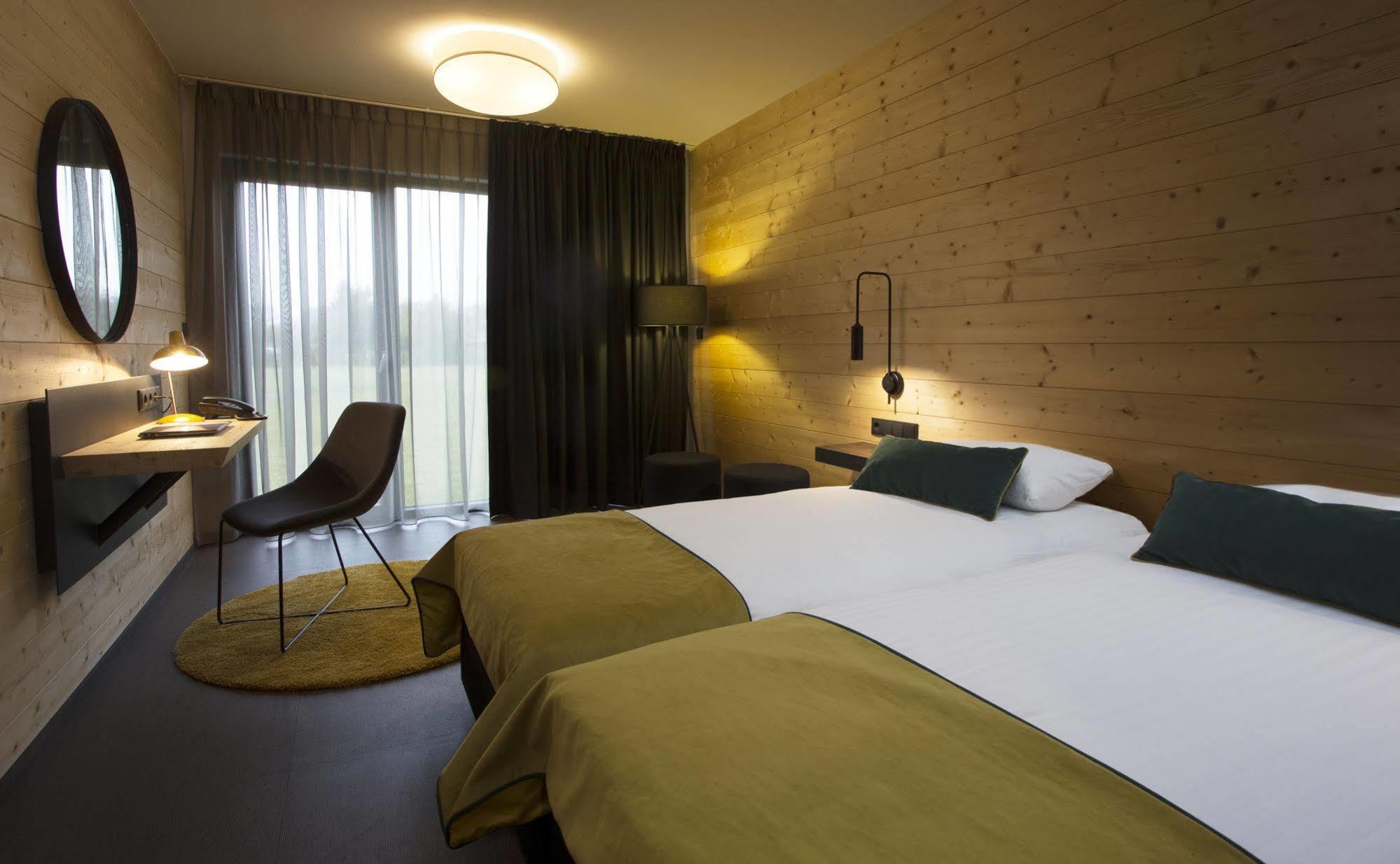 Hotel Remes Opalenica Extérieur photo