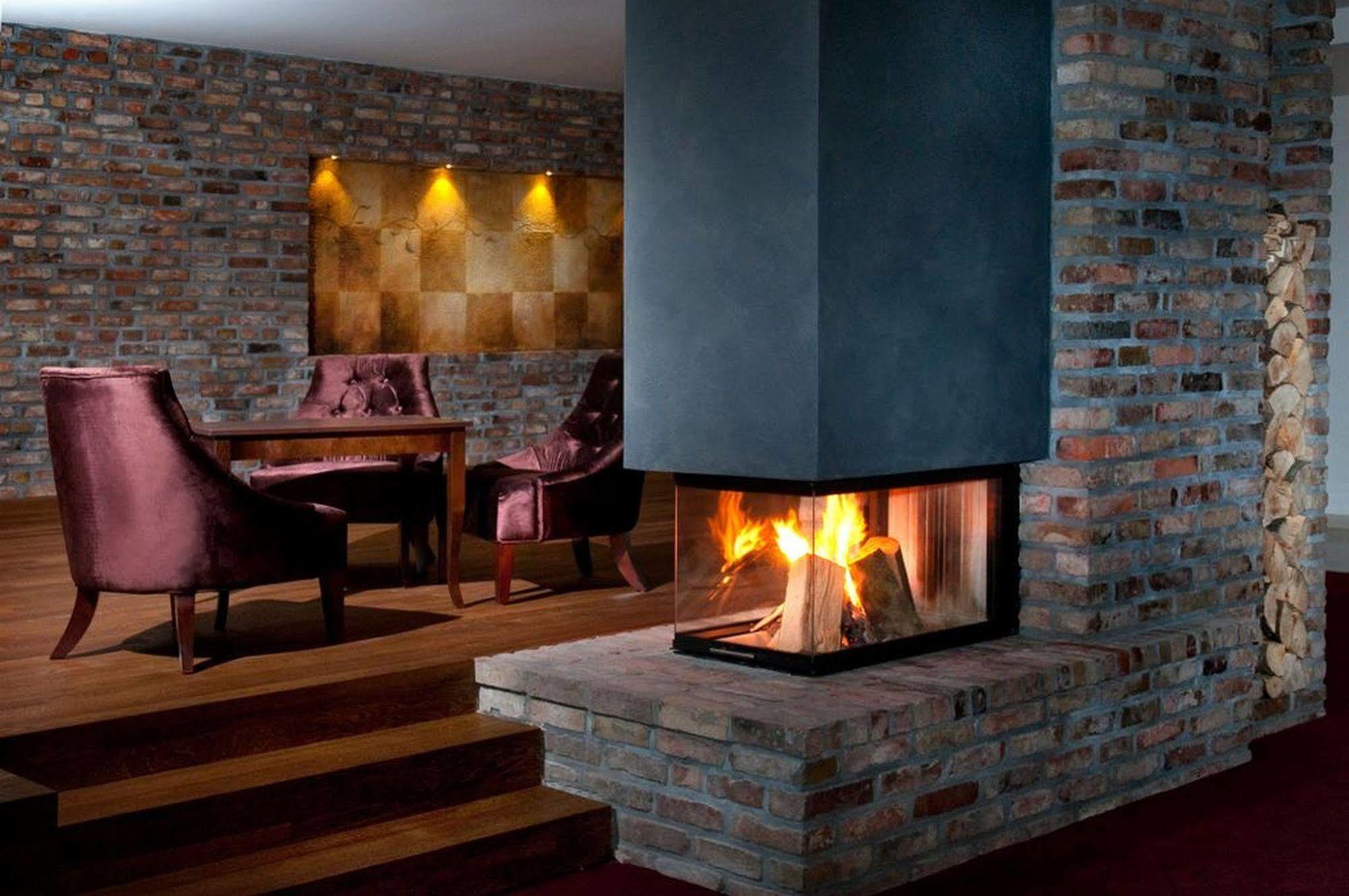 Hotel Remes Opalenica Extérieur photo